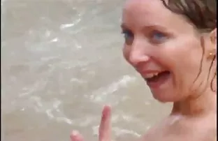 Debt4k. Rose Wild versuchte sich vor Sammler zu verstecken kaufen muss jetzt pornos mit reifen frauen gratis ficken